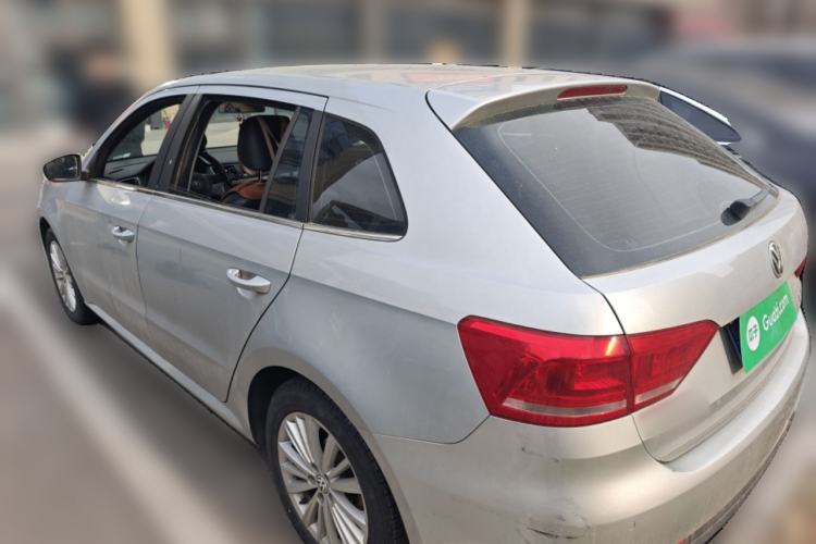 Used Volkswagen Gran Lavida 2014 1.6L Automatic Sport Edition
