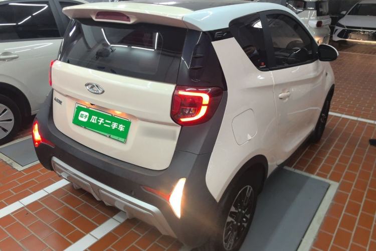 Used Chery Little Ant 2022 Sweet Pink Edition Half-Sugar Version Lithium Iron Phosphate 29.2 kWh 30 kW 301 km