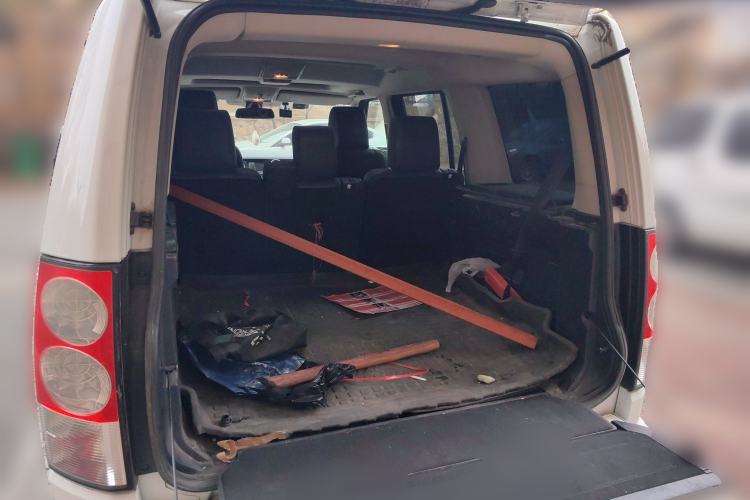 Used Land Rover Discovery 2010 5.0 V8 HSE Gasoline Model Trunk