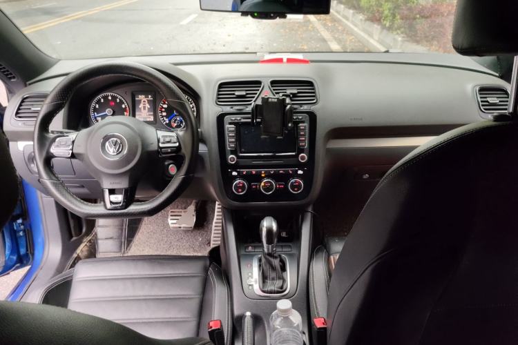 Used Volkswagen Scirocco 2011 R 2.0TSI Center Console