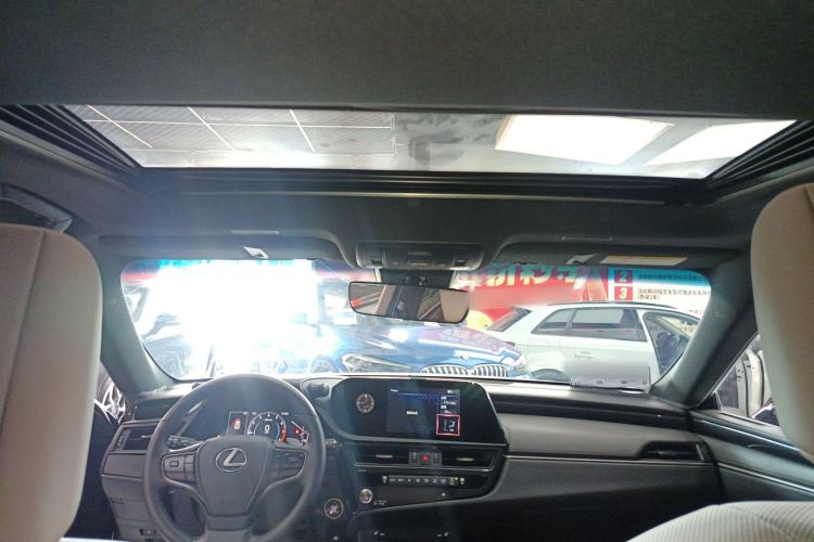 Used Lexus ES 2021 200 Excellence Edition
