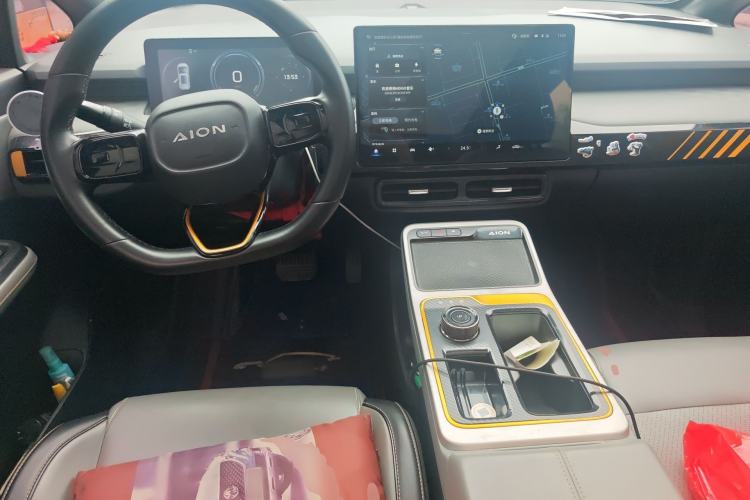 Used AION Y 2022 70 Intelligent Edition Lithium Iron Phosphate Center Console