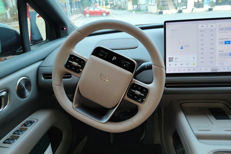 Used Li Auto Li Auto i6 2025 Model Four-Wheel-Drive Standard Type
