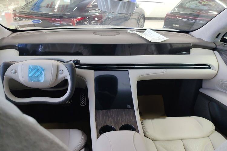 Used IM LS7 2024 90 kWh Max Elite Rear-Drive Version