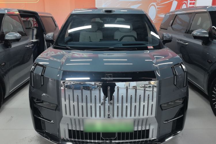 Used Zeekr 009 2024 Six-Seat Executive Version 4WD 108 kWh
