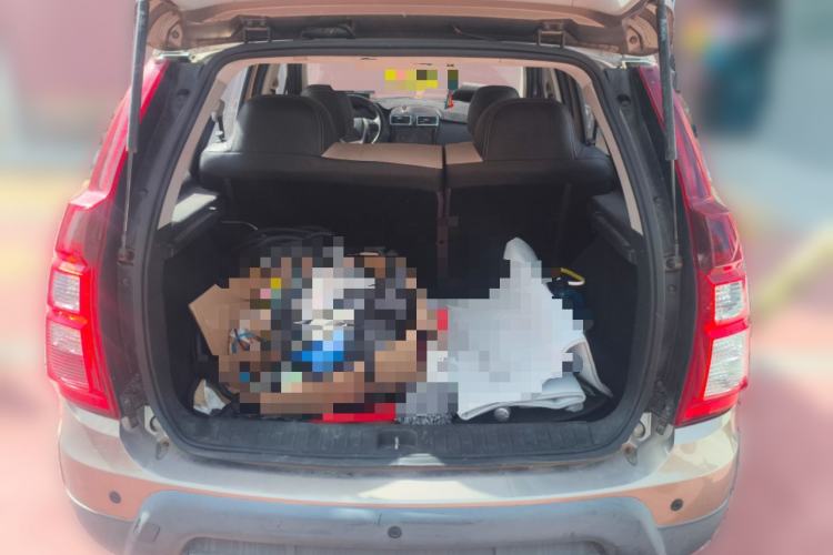 Used FORTHING Joyear XV 2015 1.6L CVT Luxury Model Trunk