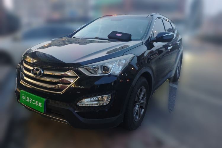 Used Hyundai Santa Fe 2015 2.4L Automatic Two-Wheel Drive Smart Version 5 Seats