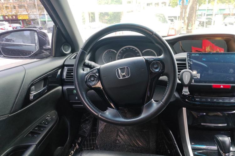 Used Honda Accord 2016 2.0L Luxury Edition