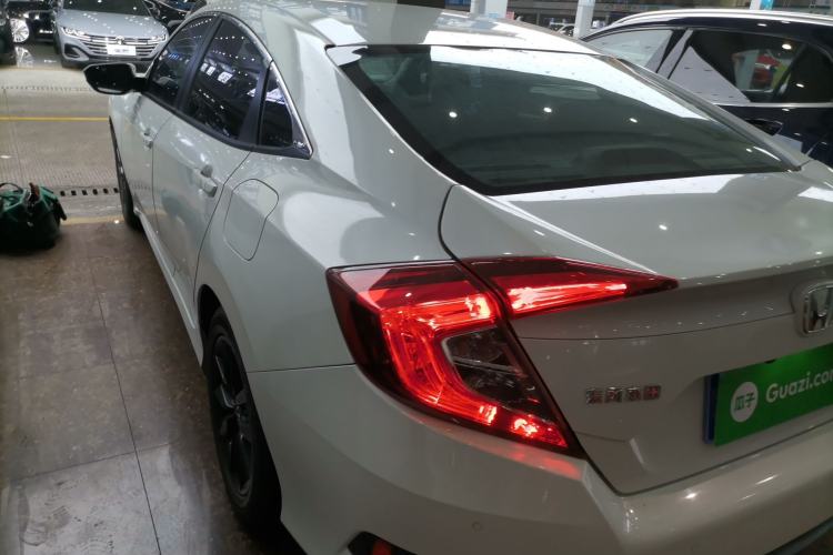 Used Honda Civic 2021 HATCHBACK 220TURBO CVT New Trendsetter