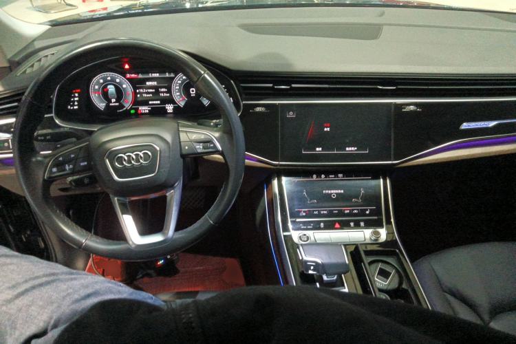 Used Audi Q7 2021 45 TFSI quattro S line Sport model
