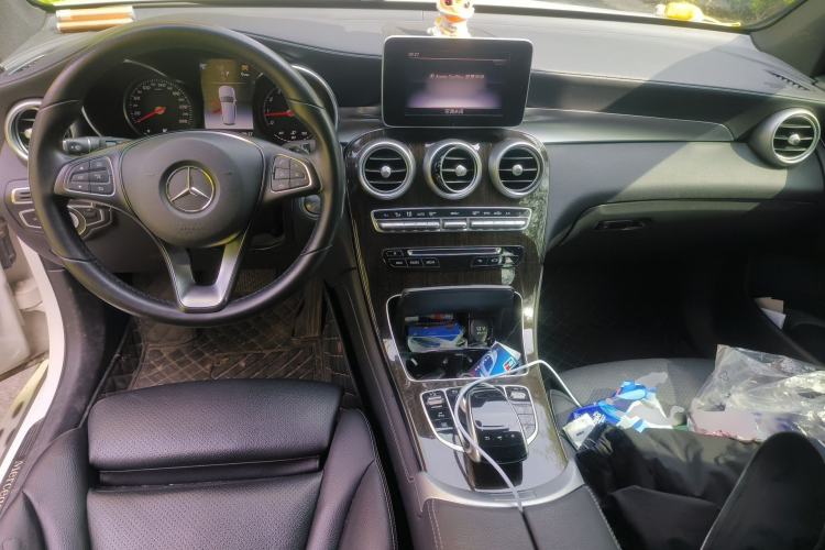 Used Mercedes-Benz GLC 2019 GLC 260 L 4MATIC Dynamic Model Center Console