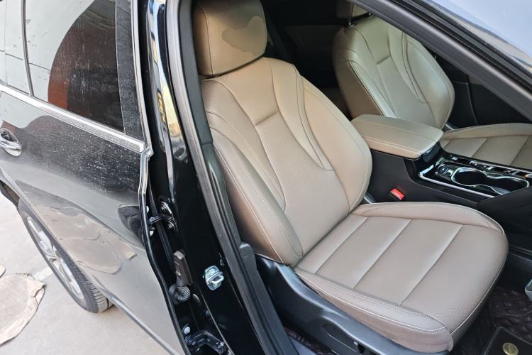 Used Buick Envision 2023 Encore Plus 652T Five-Seat Luxury Model