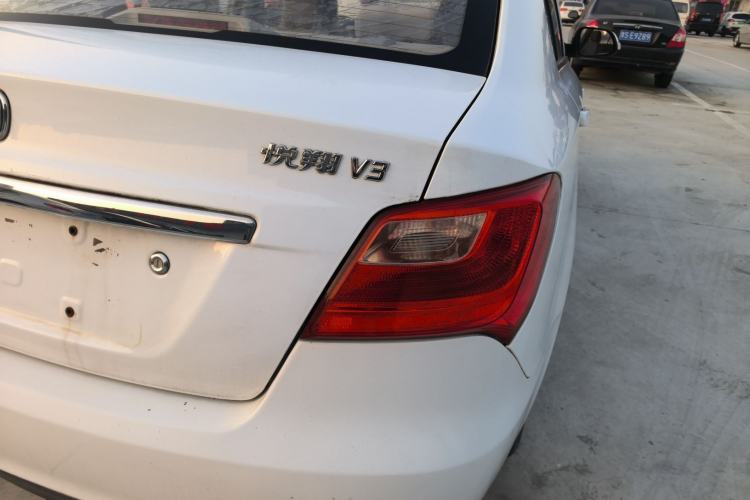 Used Changan Alsvin V3 2015 1.4L Manual Meiruan Model China V Standard
