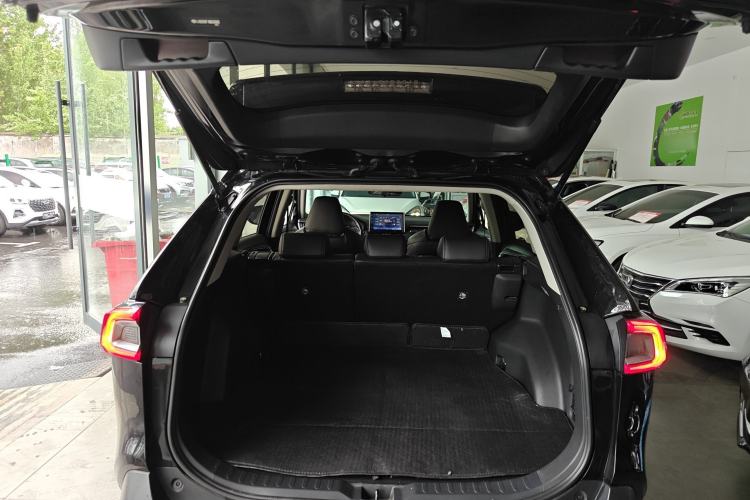 Used Toyota Wildlander 2020 2.0L CVT 4x4 Luxury Edition