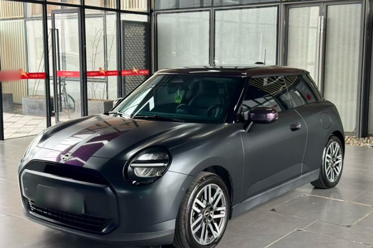 Used MINI Electric COOPER 2024 456km COOPER E Classic Edition