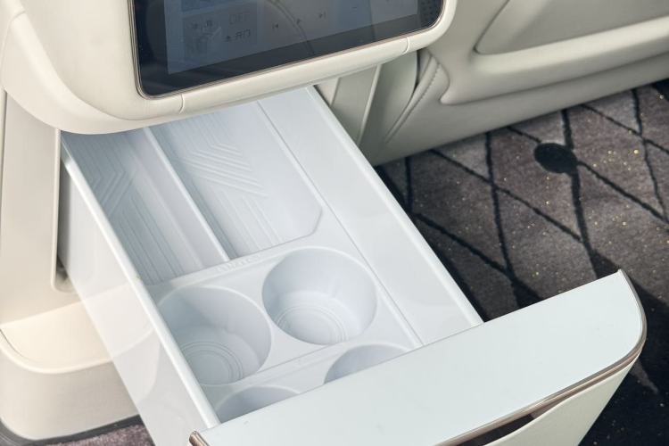 Used Lynk & Co 900 2025 2.0T Ultra