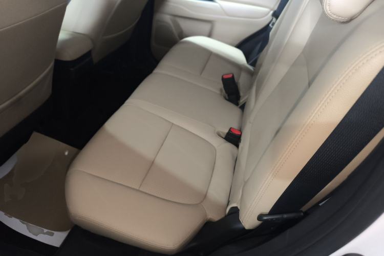 Used Mitsubishi Outlander 2016 2.4L 4x4 Elite Edition 5 Seats Left Rear Seat