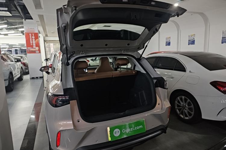 Used Wuling Bingo S 2025 Model 325km Deluxe Edition Trunk