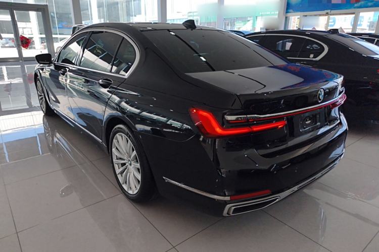 Used BMW 7 Series 2021 730Li Luxury Package Exterior 2