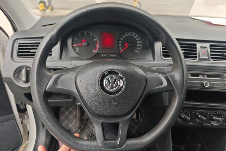 Used Volkswagen Santana 2016 1.6L Manual Fashion Edition Steering Wheel