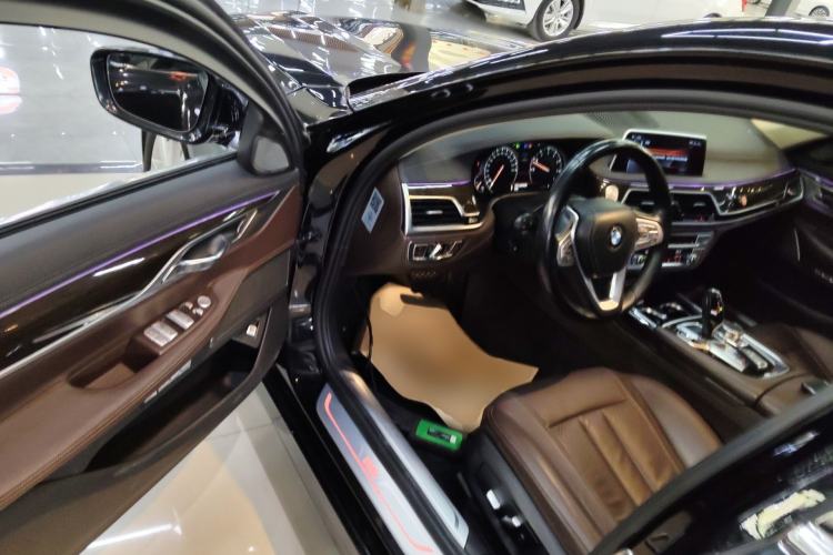 Used BMW 7 Series 2016 730Li Leading Model
