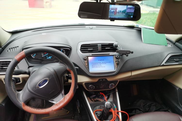 Used Ford Escort 2015 1.5L Manual Comfort Model
