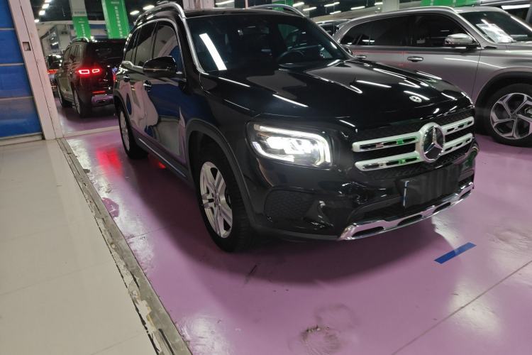 Used Mercedes-Benz GLB 2021 GLB 200 Dynamic Edition Front Right 45 Deg