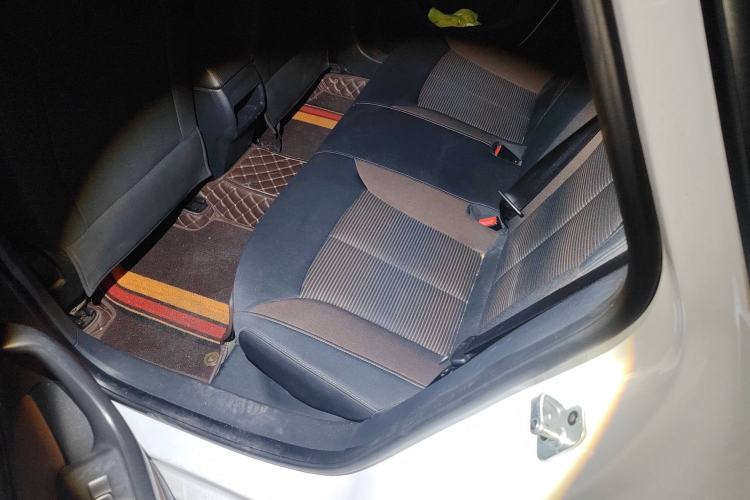 Used Roewe i6 2019 PLUS 1.6L CVT 4G Connected Luxury Deluxe Edition