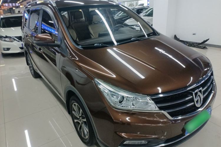 Used Baojun 730 2017 1.5T Manual Fashion Version 7 Seats China V Emission Standard
