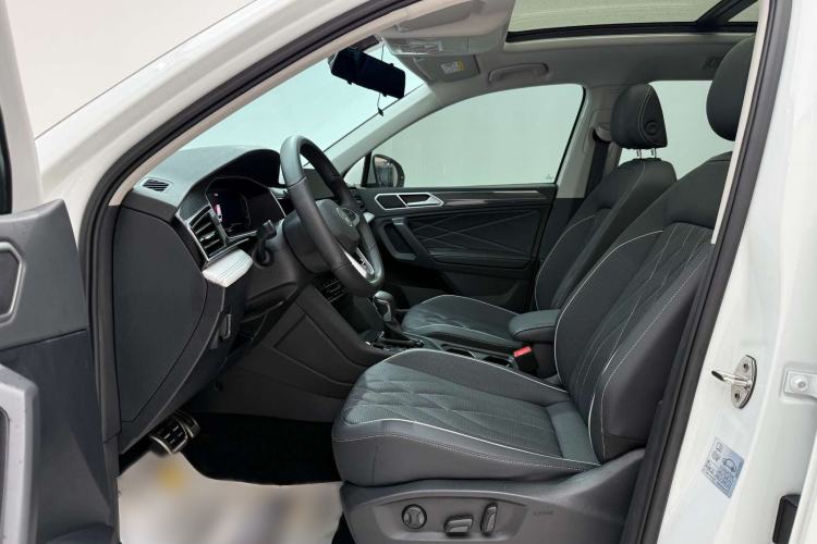 Used Volkswagen Tiguan L 2024 330TSI Automatic Two-Wheel Drive R-Line Enhanced Edition