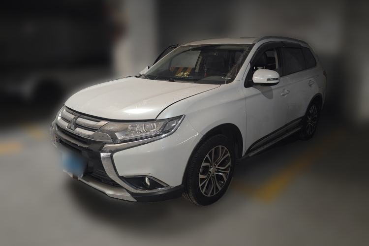 Used Mitsubishi Outlander 2018 2.0L Two-Wheel Drive Glory Edition 5 Seats