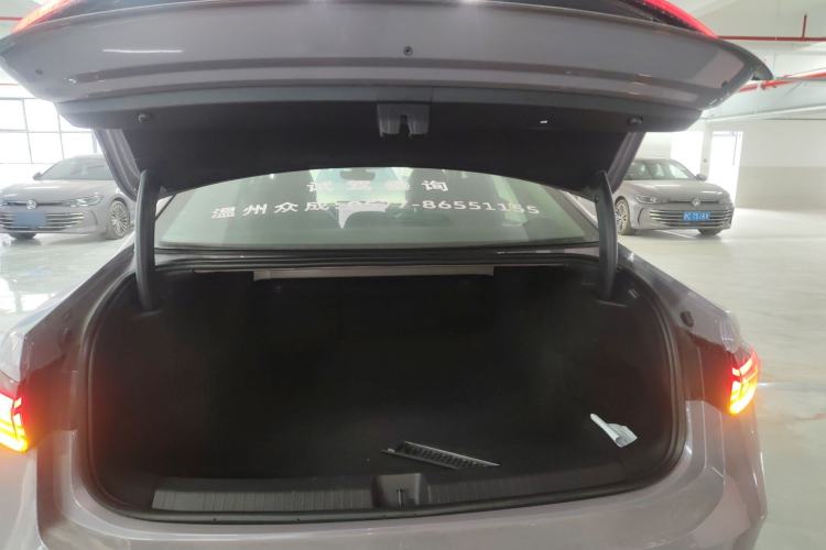 Used Volkswagen Passat 2025 Pro 380TSI Dragon Supreme Edition
