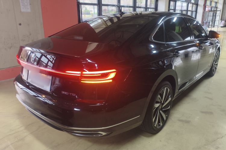 Used Volkswagen Passat 2023 Revised 380TSI Luxury Edition
