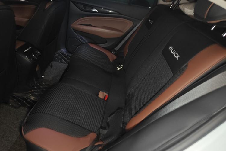 Used Buick Regal 2017 20T Luxury Model Left Rear Seat