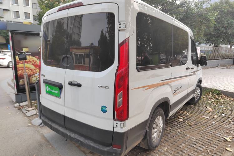 Used SAIC MAXUS Xintu V90 2020 2.0T Manual Yunjie Version Front-Wheel Drive with Single Rear Tire Short Wheelbase Mid-Height Design 6-Seater

