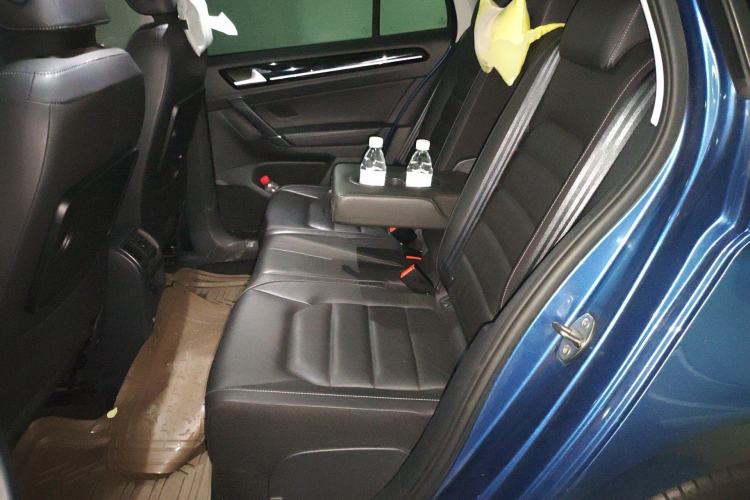 Used Volkswagen Golf 2015 1.4TSI Sportsvan Left Rear Seat