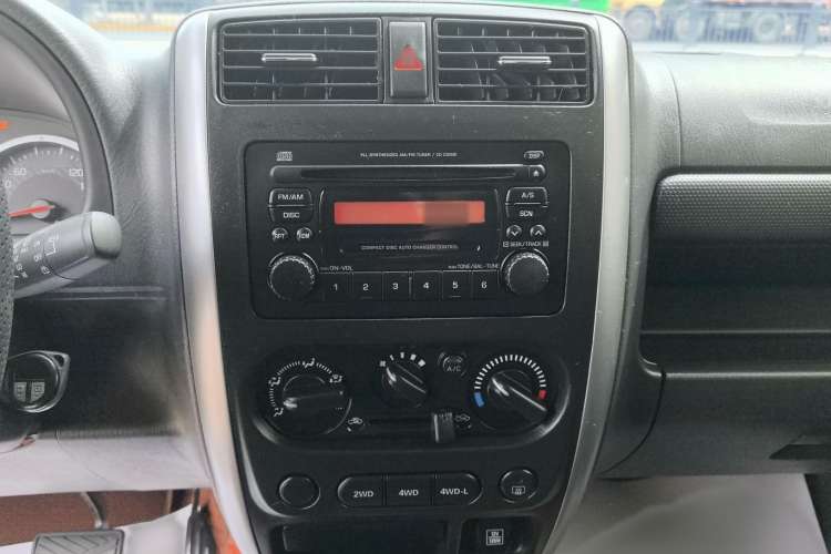 Used Suzuki Jimny 2015 1.3 AT JLX