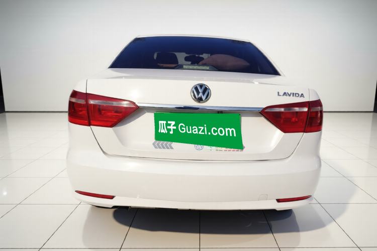 Used Volkswagen Lavida 2013 Revised Classic 1.6L Manual Fashion Edition
