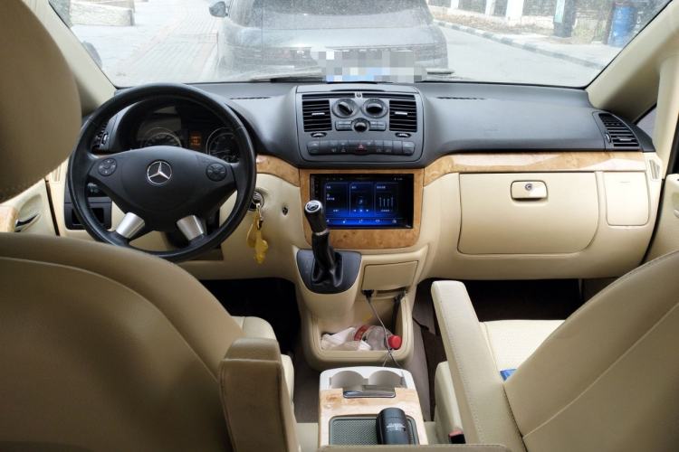 Used Mercedes-Benz Viano 2013 3.0L Hospitality Edition