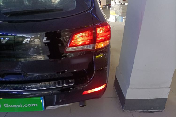 Used Haval H6 2016 Upgraded Model 1.5T Manual Two-Wheel Drive Urban Version
