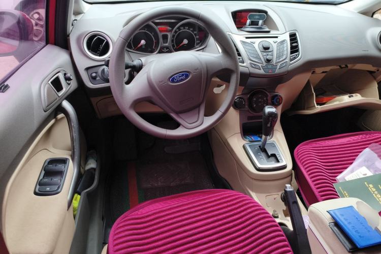 Used Ford Fiesta 2011 Hatchback 1.5L Automatic Fashion Edition
