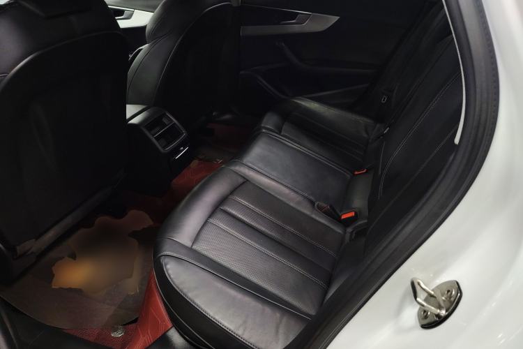 Used Audi A4L 2024 40 TFSI Fashion Dynamic Model
