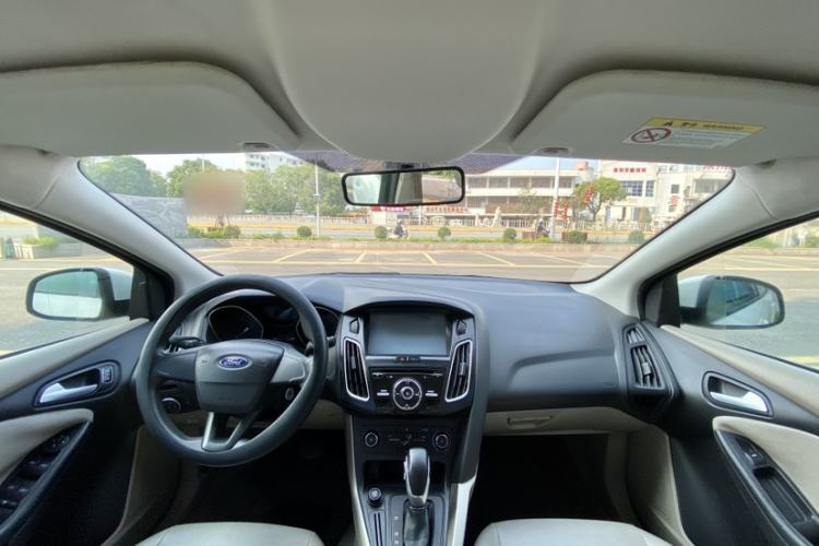 Used Ford Focus 2015 Sedan 1.6L Automatic Comfort Model Interior 3