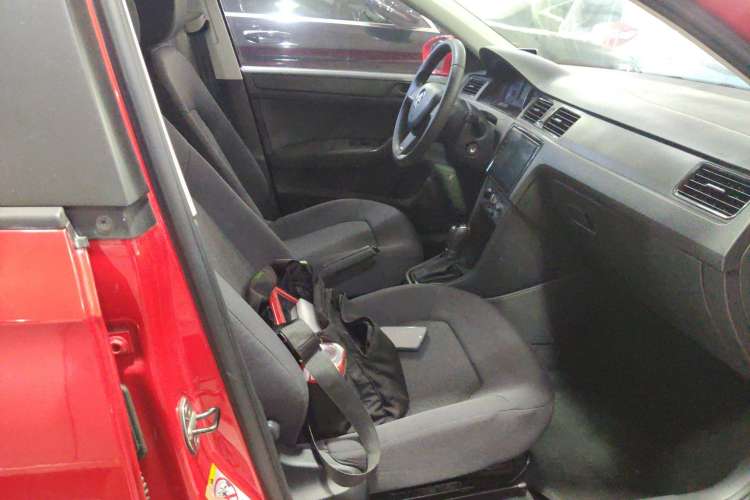 Used Skoda Rapid Spaceback 2014 1.6L Automatic Enjoyment Edition