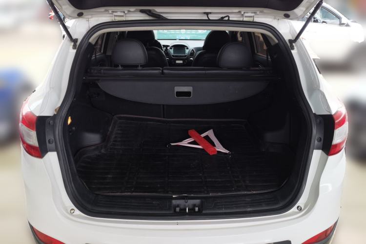 Used Hyundai ix35 2013 2.0L Automatic Two-Wheel Drive Smart GLS China IV Standard
