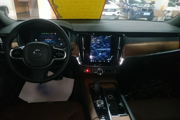 Used Volvo S90 2025 B5 Zhiyi Luxury Edition