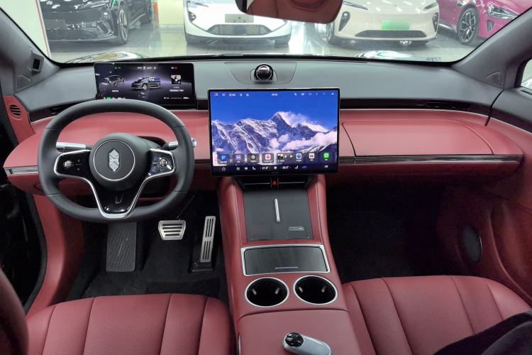 Used Hima Luxeed R7 2024 All-Electric 736 km Ultra Center Console