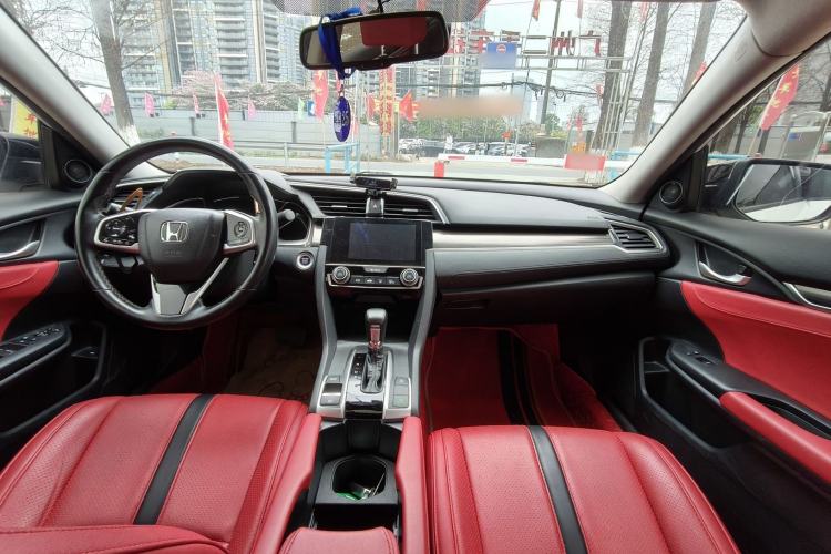 Used Honda Civic 2016 220TURBO CVT Luxury Edition
