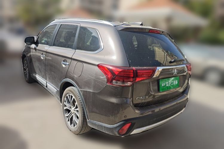 Used Mitsubishi Outlander 2018 2.4L 4x4 Elite Edition 5 Seats Rear Left 45 Deg