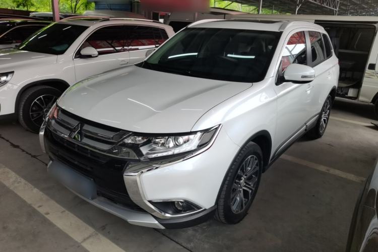 Used Mitsubishi Outlander 2018 2.0L Two-Wheel Drive Glory Edition 5 Seats